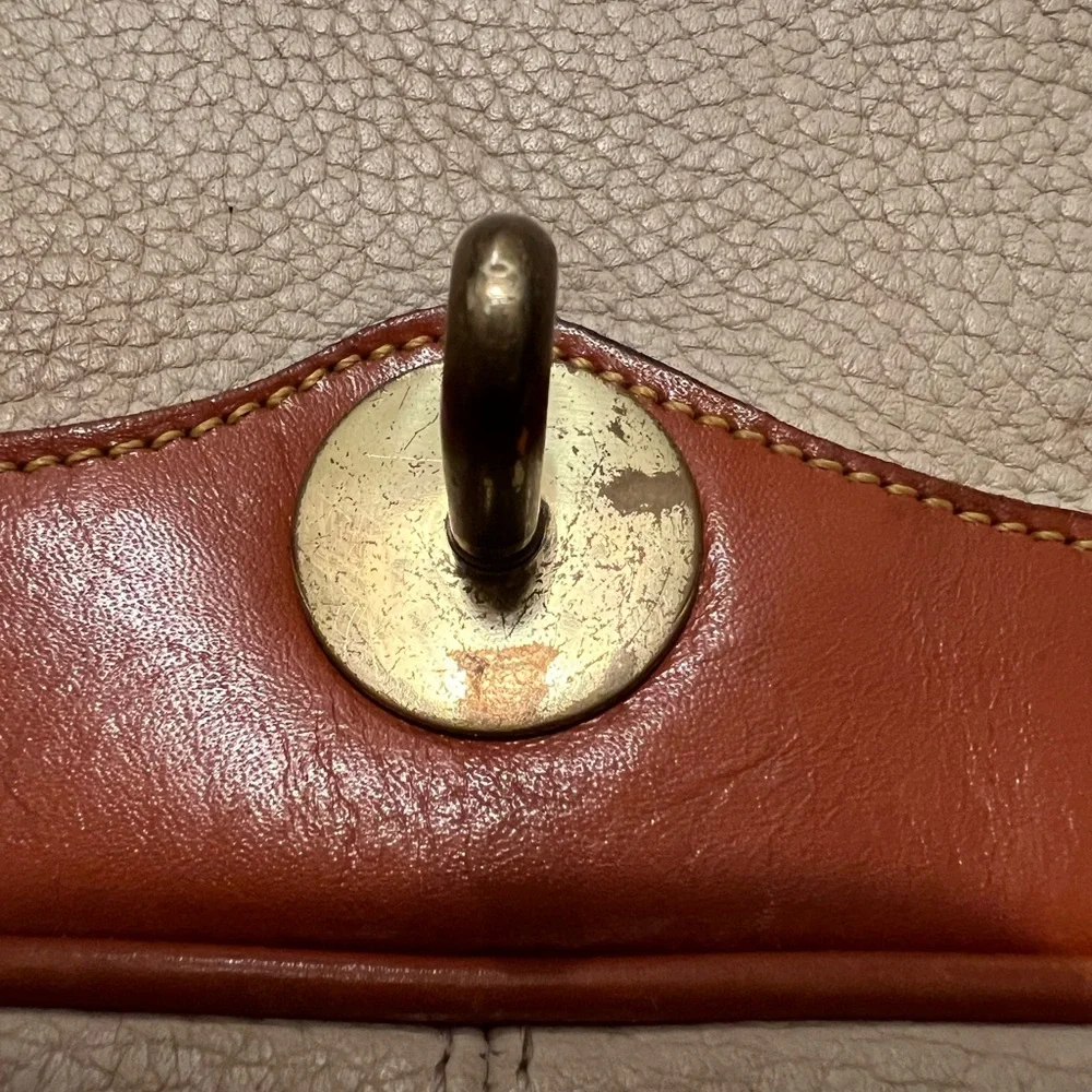 Classic Dooney & Bourke Vintage‎ Calico Cream Carrier Shoulder Bag